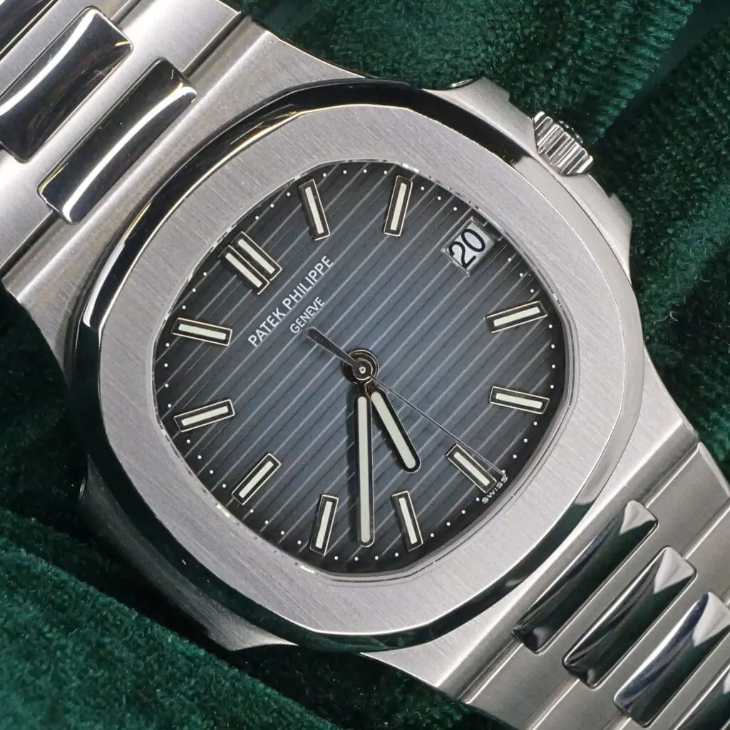 Patek Philippe Nautilus Date 40MM Blue Dial Stainless Steel COMPLETE SET MINT CONDITION 5711/1A-010