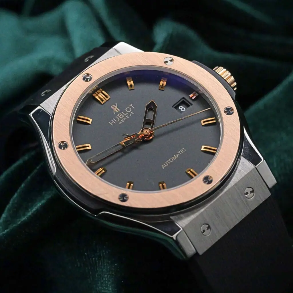 Hublot Classic Fusion 42MM Black Dial Rose Gold Bezel Titanium Black Rubber Strap MINT CONDITION COMPLETE SET 542.NO.1180.LR