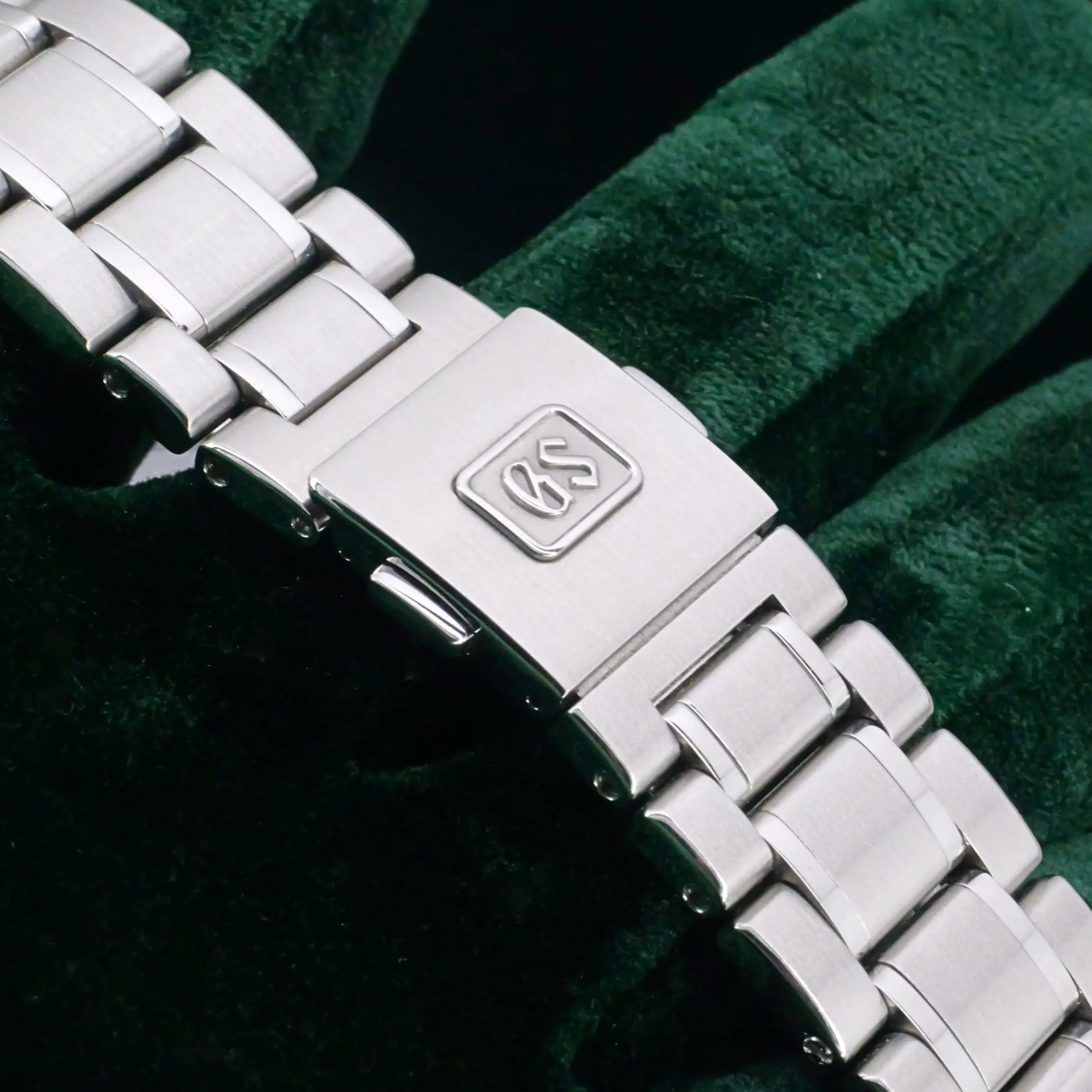 Grand Seiko Spring Drive GMT Limited Edition Blizzard Silver Dial