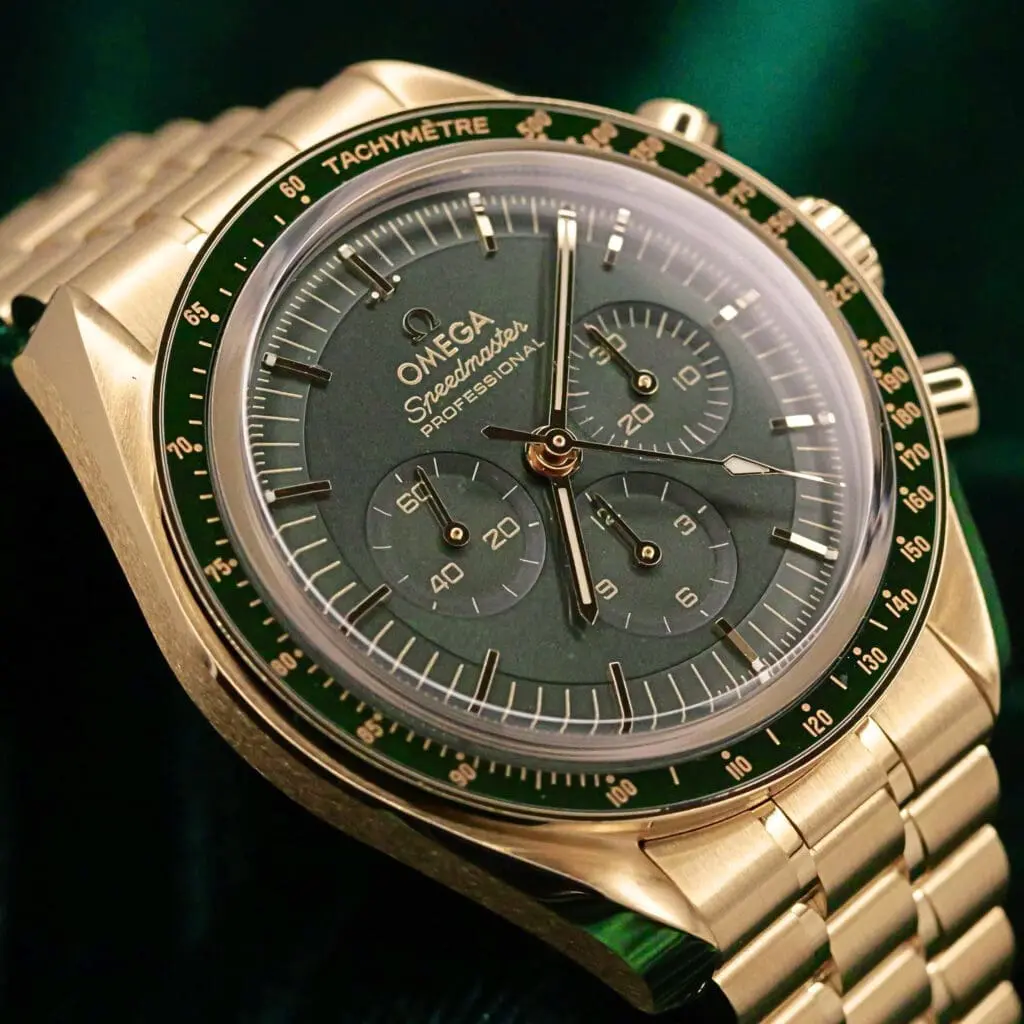 2026 NEW UNWORN Omega Speedmaster Professional Moonwatch Green Dial Yellow Gold 42 mm COMPLETE SET 310.60.42.50.10.001