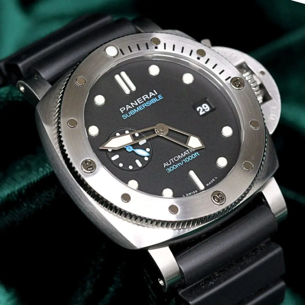 Panerai Submersible QuarantaQuattro Black Dial Black Rubber Strap Stainless Steel 44mm MINT COMPLETE SET PAM01229