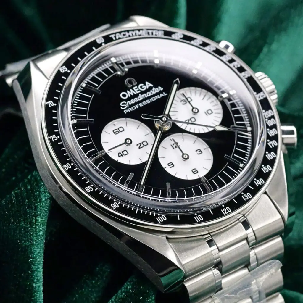2026 NEW UNWORN Omega Speedmaster Moonwatch Professional "Reverse Panda" Black Dial White Subdials Stainless Steel 42mm COMPLETE SET 310.30.42.50.01.004