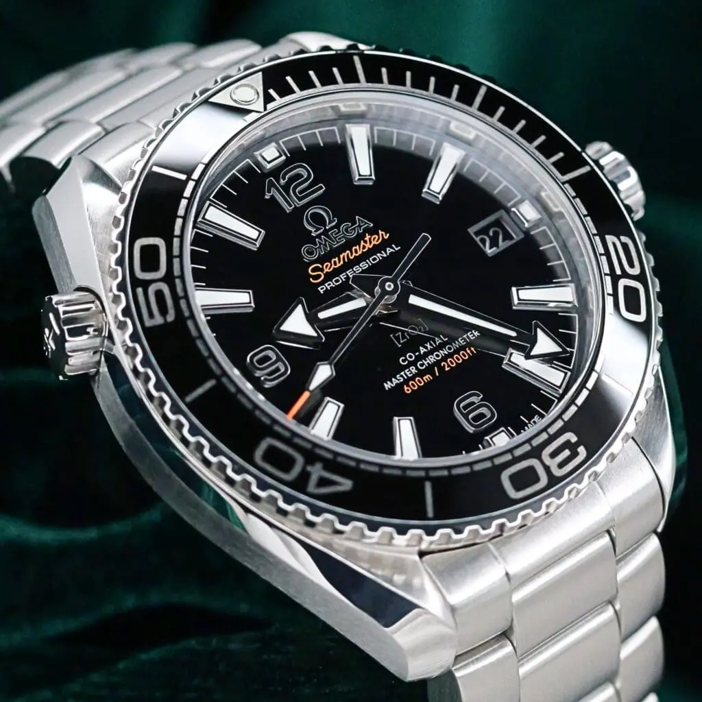 Omega Seamaster Planet Ocean 600m Co-Axial Black Dial Stainless Steel 39.5mm MINT CONDITION COMPLETE SET 215.30.40.20.01.001
