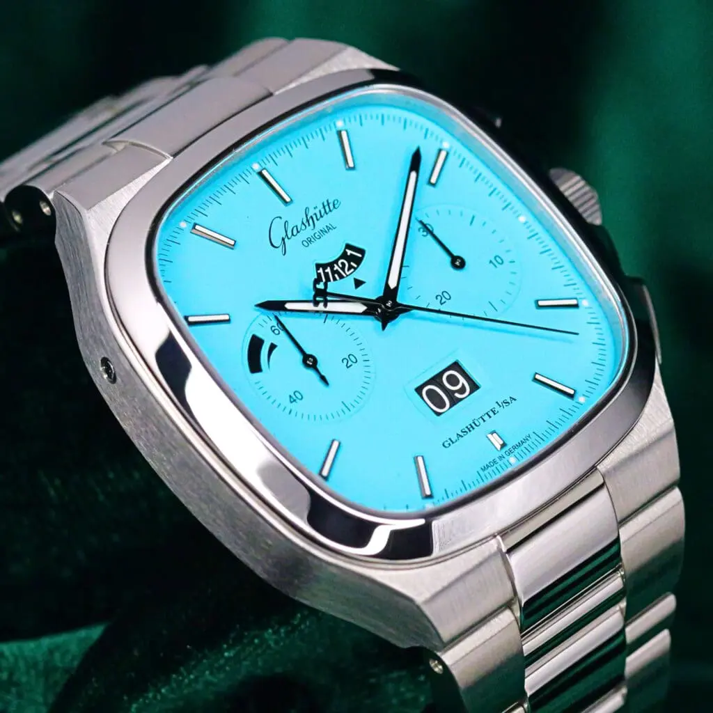 Glashütte Original Seventies Chronograph Panorama Date "Panoramadatum" Disco Blue Dial Stainless Steel 40mm MINT CONDITION COMPLETE SET 1-37-02-10-02-70