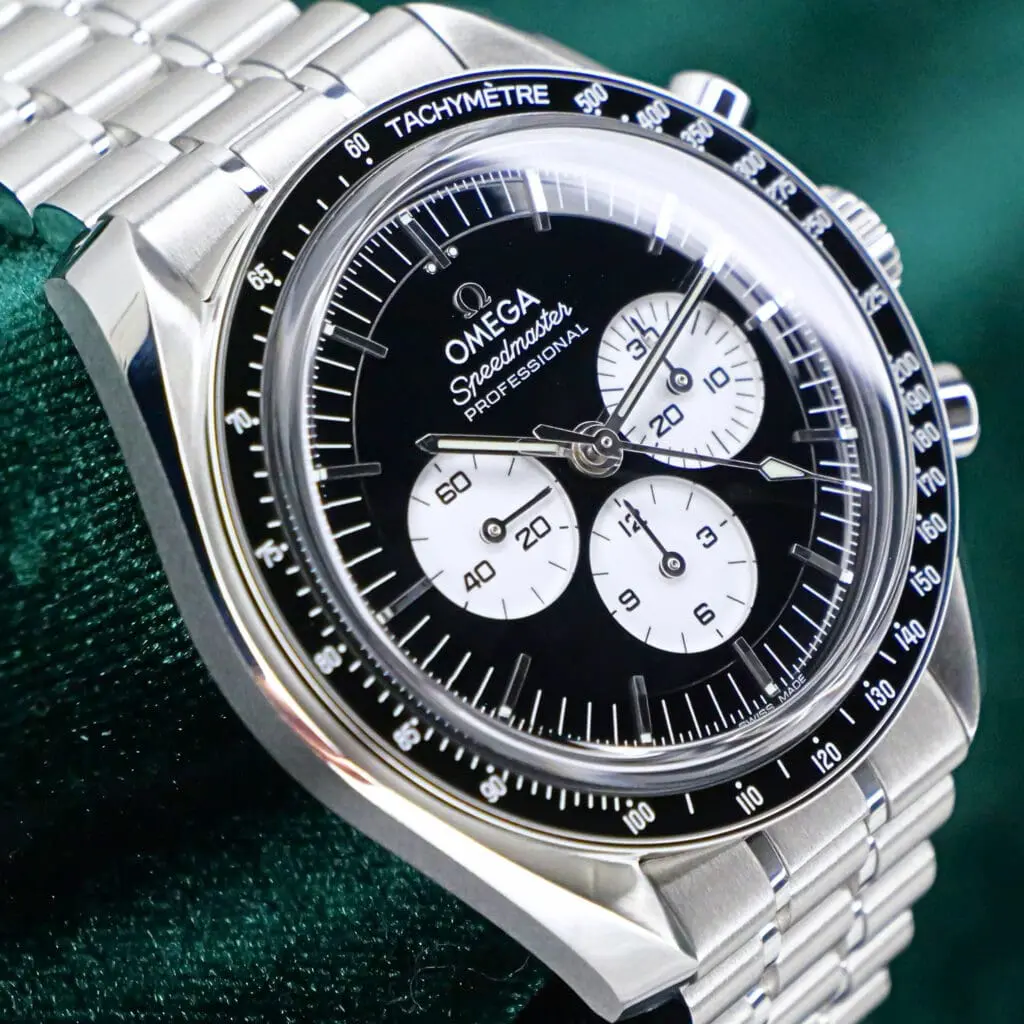 2026 NEW UNWORN Omega Speedmaster Moonwatch Professional "Reverse Panda" Black Dial White Subdials Stainless Steel 42mm COMPLETE SET 310.30.42.50.01.004