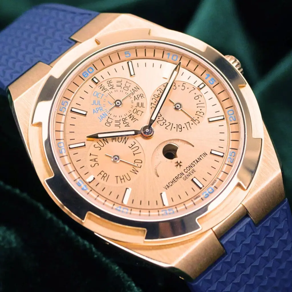 Vacheron Constantin Overseas Perpetual Calendar Ultra-Thin Champagne Dial Blue Rubber Strap 18k Rose Gold 41.5mm MINT CONDITION COMPLETE SET 4300V/220R‑H144