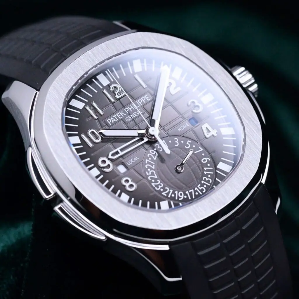 Patek Philippe Aquanaut Travel Time Black Dial Stainless Steel Black Rubber Strap 40.8mm MINT CONDITION COMPLETE SET 5164A-001