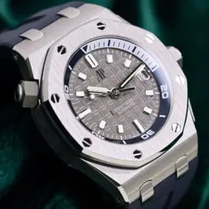 Audemars Piguet Royal Oak Offshore Diver Grey Dial Blue Rubber Strap Stainless Steel 42mm MINT CONDITION COMPLETE SET 15720ST.OO.A009CA.01