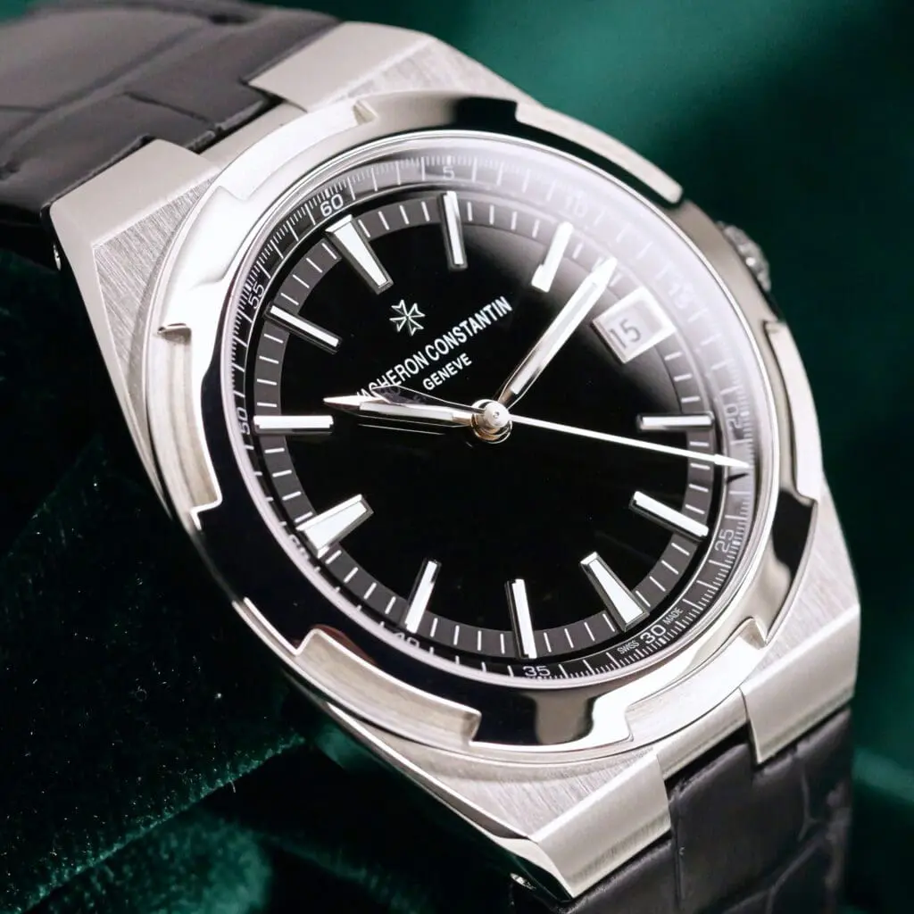 Vacheron Constantin Overseas Black Dial Black Leather Strap Stainless Steel 41mm MINT CONDITION COMPLETE SET 4500V/110A-B483