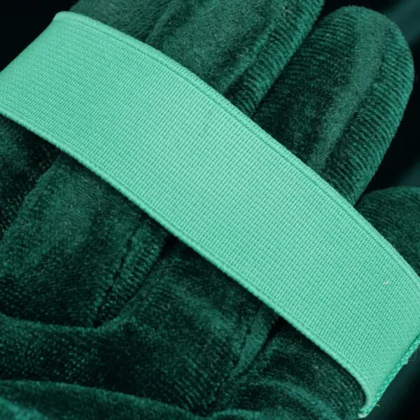 15 - buckle or clasp closed diagonal