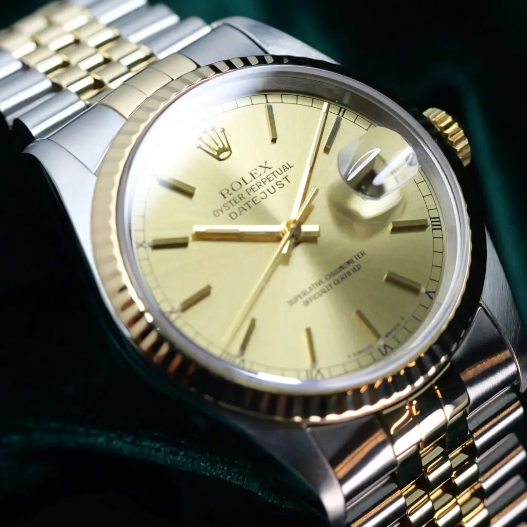 Rolex Datejust Champagne Dial 18K Yellow Gold Fluted Bezel Two-Tone Jubilee Bracelet Stainless Steel 36mm MINT CONDITION COMPLETE SET 16233