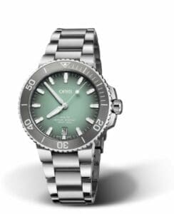 Oris Aquis Date 39.5 Stainless Steel / Green / Bracelet 01 733 7732 4137-07 8 21 05PEB