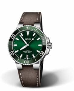 Oris Aquis Date 39.5 Stainless Steel / Green / Calf 01 733 7732 4157-07 5 21 10FC
