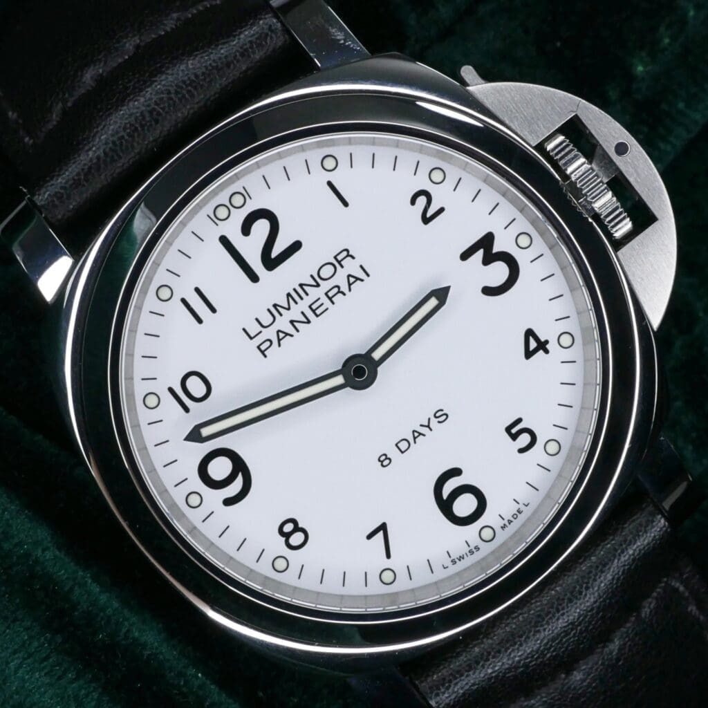Panerai Luminor Base 8 Days 44mm White Dial Stainless Steel COMPLETE SET MINT CONDITION PAM00561