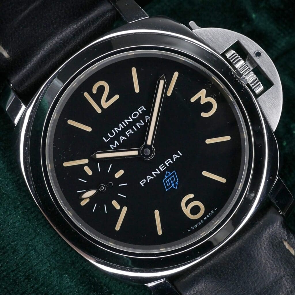 Panerai Luminor Marina Logo Acciaio "Blue Logo" 44MM Black Dial Stainless Steel FULL SET EXCELLENT CONDITION PAM00631