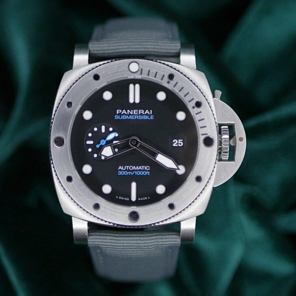 Panerai Luminor Submersible Quaranta Quattro Black Dial Gray Strap COMPLETE SET MINT CONDITION PAM01229