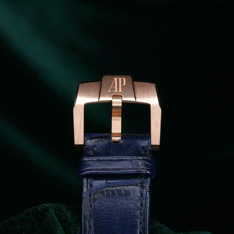 19 - buckle or clasp open