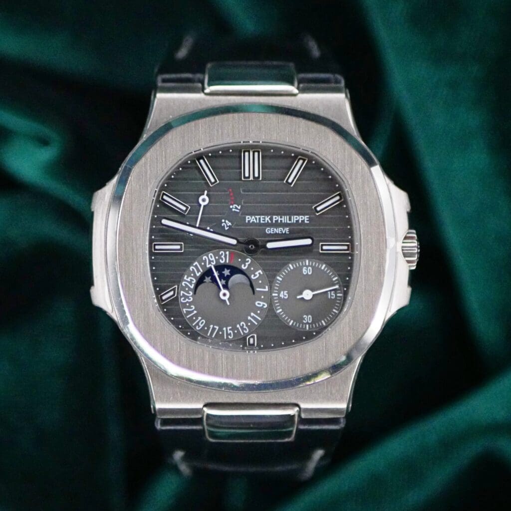 Patek Philippe Nautilus 40MM Gray Dial 18K White Gold COMPLETE SET MINT 5712G-001