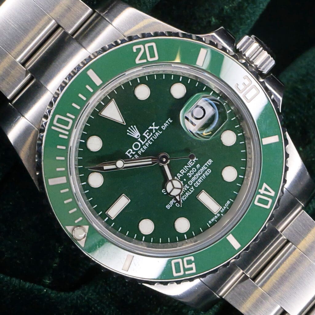 Rolex Submariner Date "Hulk" 40MM Green Dial Green Ceramic Bezel Stainless Steel EXCELLENT CONDITION 116610LV