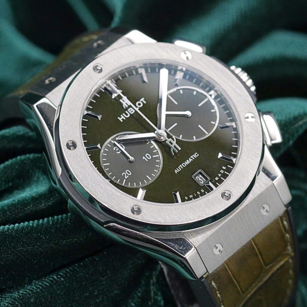 NEW UNWORN Hublot Classic Fusion 45MM Green Sunray Dial Titanium COMPLETE SET 521.NX.8970.LR