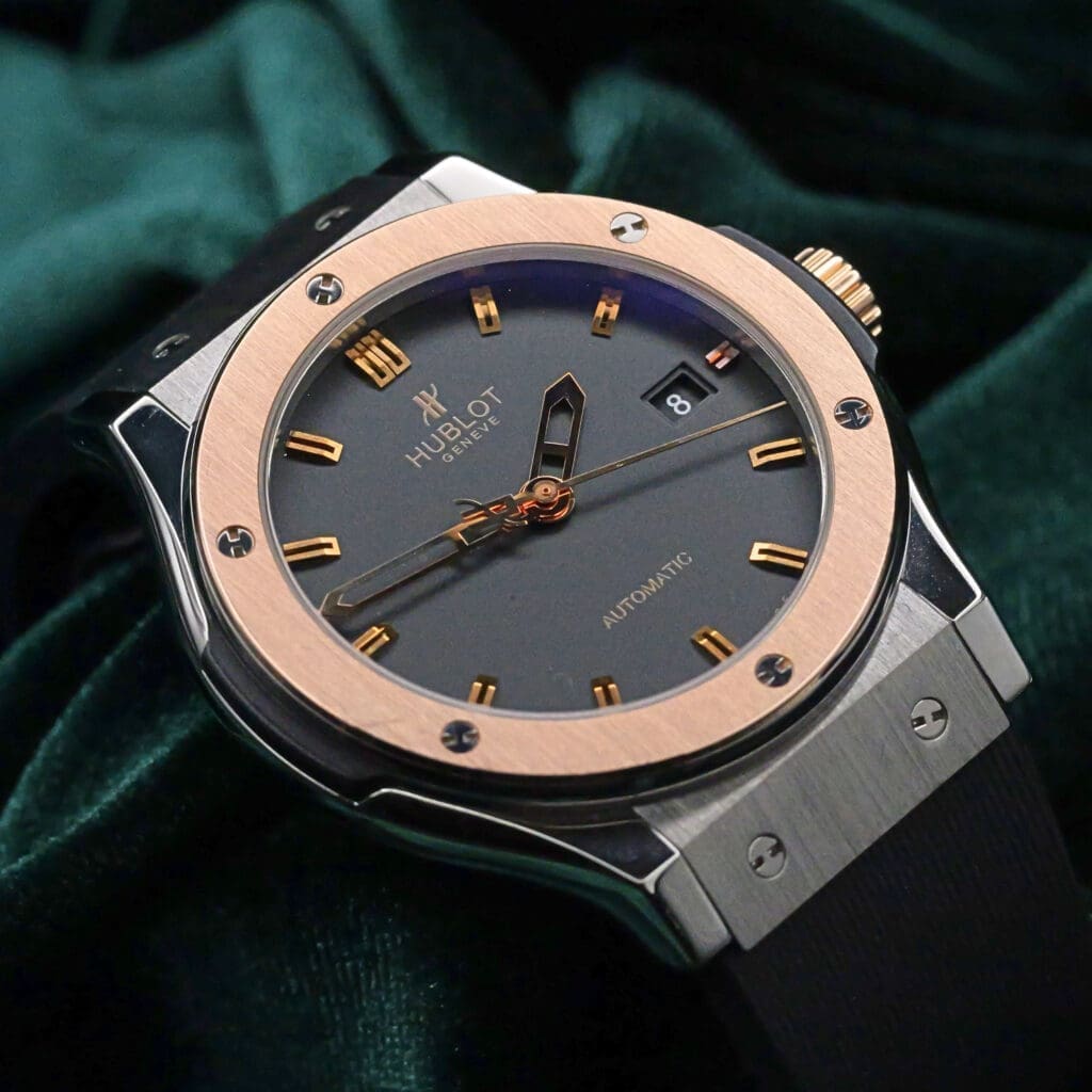 Hublot Classic Fusion 42MM Black Dial Rose Gold Bezel Titanium Black Rubber Strap MINT CONDITION COMPLETE SET 542.NO.1180.LR