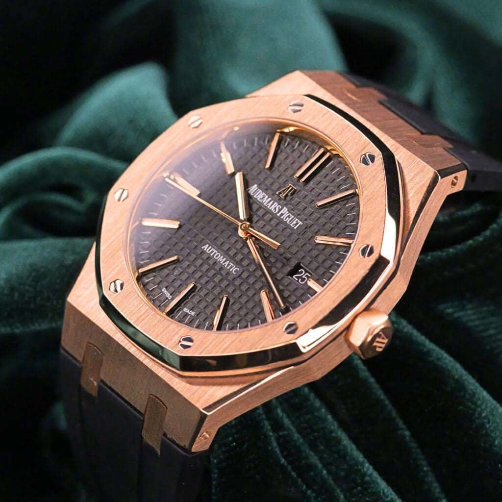 Audemars Piguet Royal Oak 41MM Black Dial Rose Gold Black Rubber Strap MINT CONDITION COMPLETE SET 15400OR.OO.D002CR.01