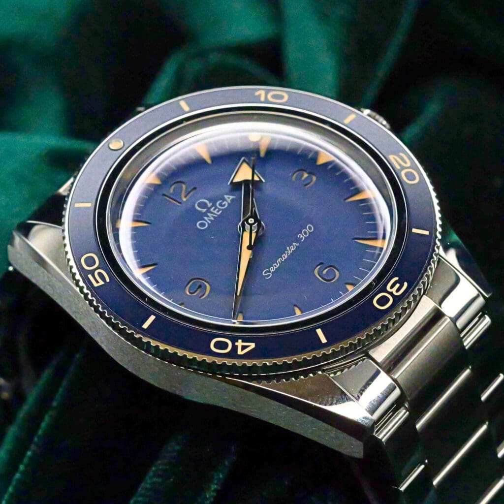 2025 Omega Seamaster 300 Blue Dial Blue Bezel Stainless Steel 41mm MINT CONDITION COMPLETE SET 234.30.41.21.03.001
