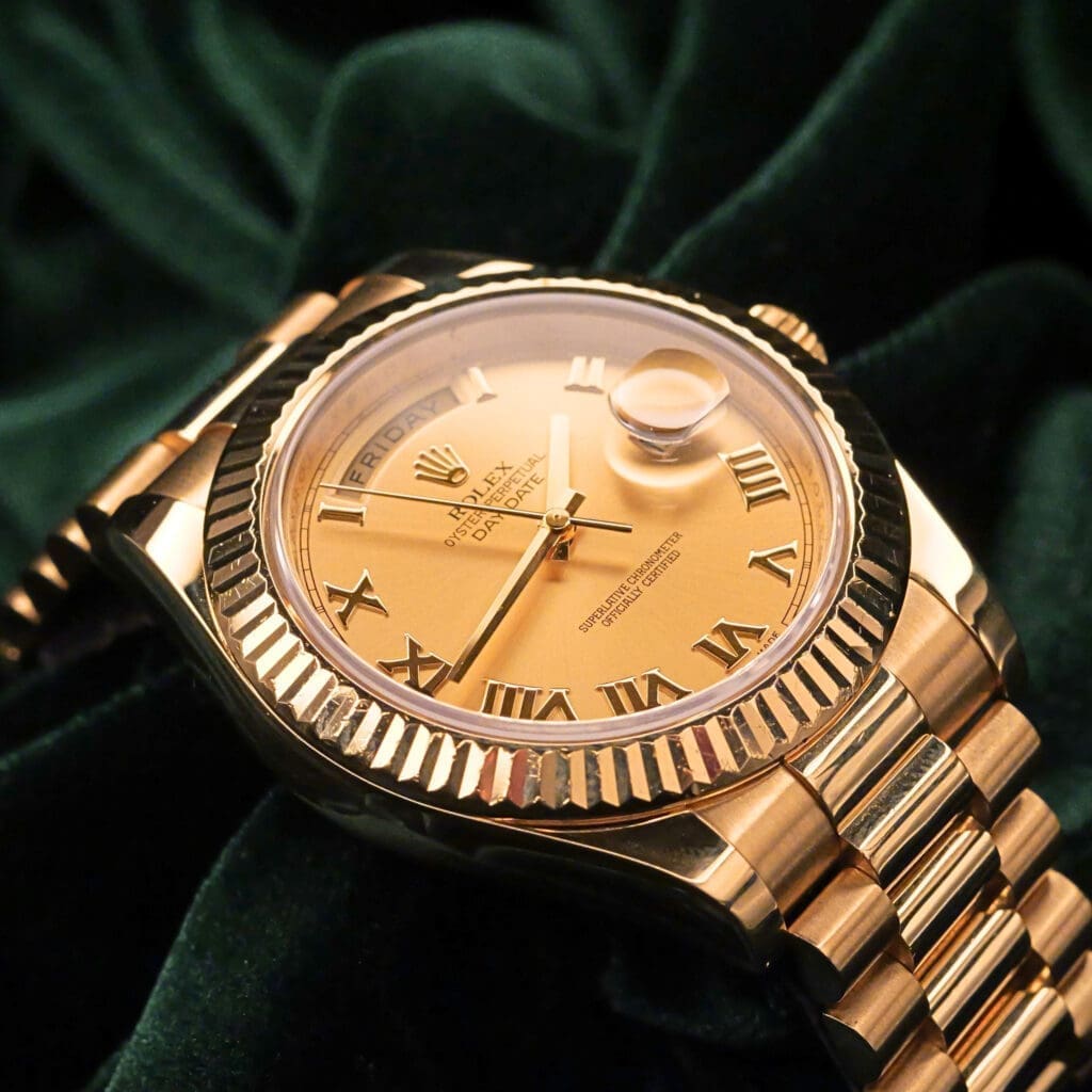 Rolex Day-Date Champagne Roman Dial Fluted Bezel 18K Yellow Gold 41mm MINT CONDITION COMPLETE SET 218238