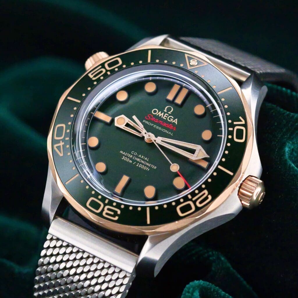 2025 Omega Seamaster Diver 300M Green Dial 42mm Green Bronze Gold Bezel Mesh Bracelet Titanium COMPLETE SET MINT CONDITION 210.90.42.20.10.001