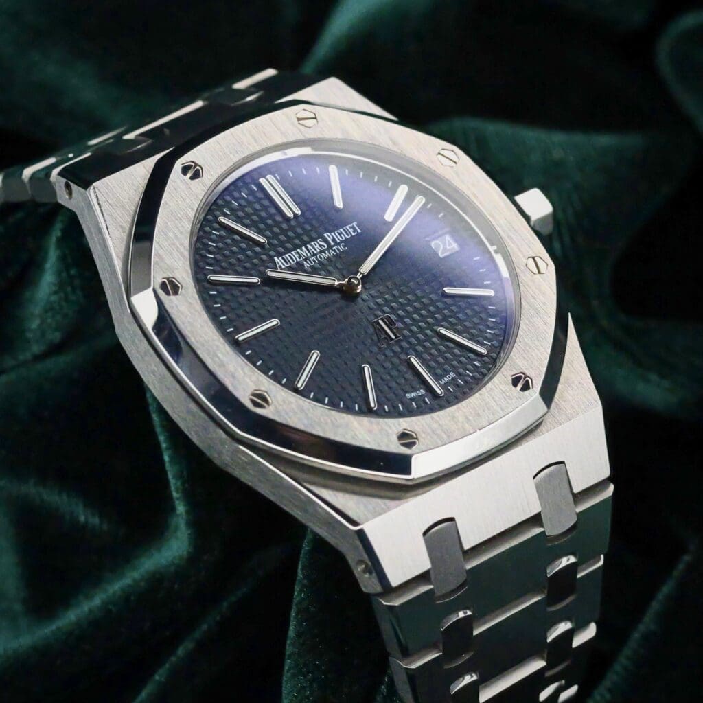 Audemars Piguet Royal Oak "Jumbo" Extra-Thin 39MM Blue Dial Stainless Steel MINT CONDITION COMPLETE SET 15202ST.OO.1240ST.01