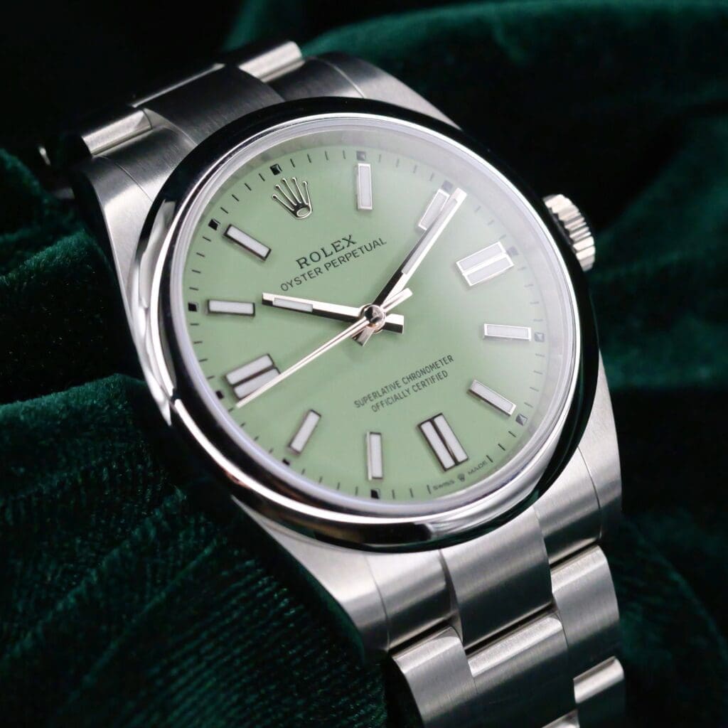2025 NEW UNWORN Rolex Oyster Perpetual 41 Pistachio Green Dial Stainless Steel COMPLETE SET 134300-0006