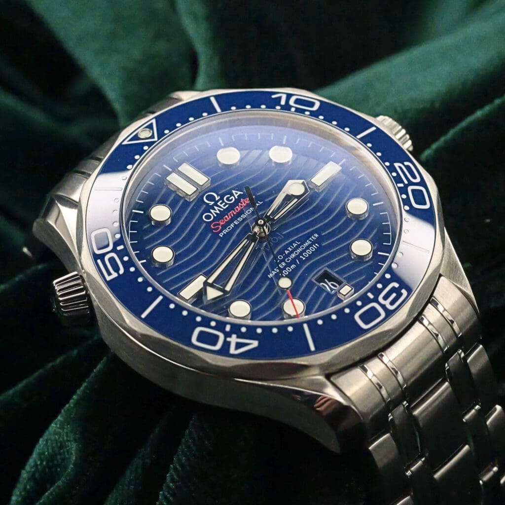 Omega Seamaster Blue Wave Dial Blue Ceramic Bezel Stainless Steel 42mm MINT CONDITION 210.30.42.20.03.001