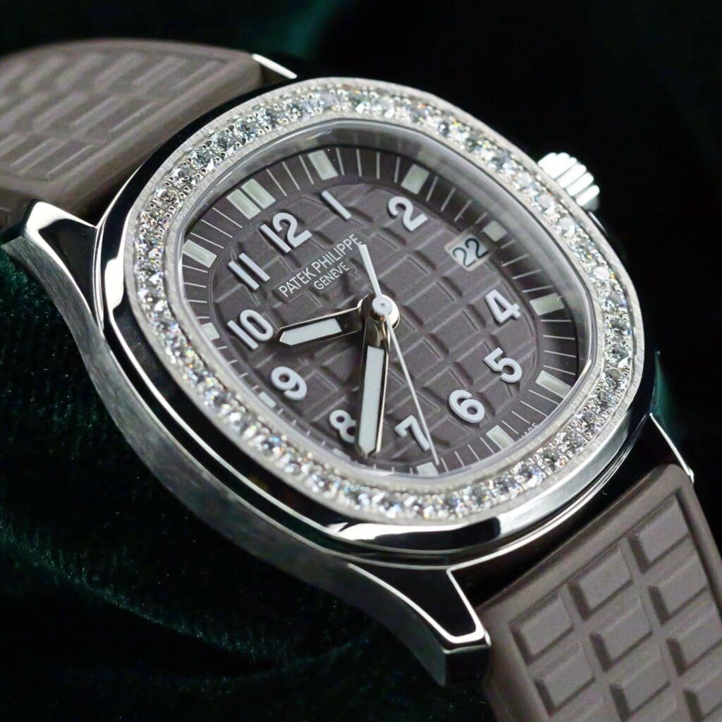 Patek Philippe Aquanaut Luce Etoupe Dial Diamond Bezel Brown Rubber Strap Stainless Steel 35.6mm MINT CONDITION COMPLETE SET 5067A-023