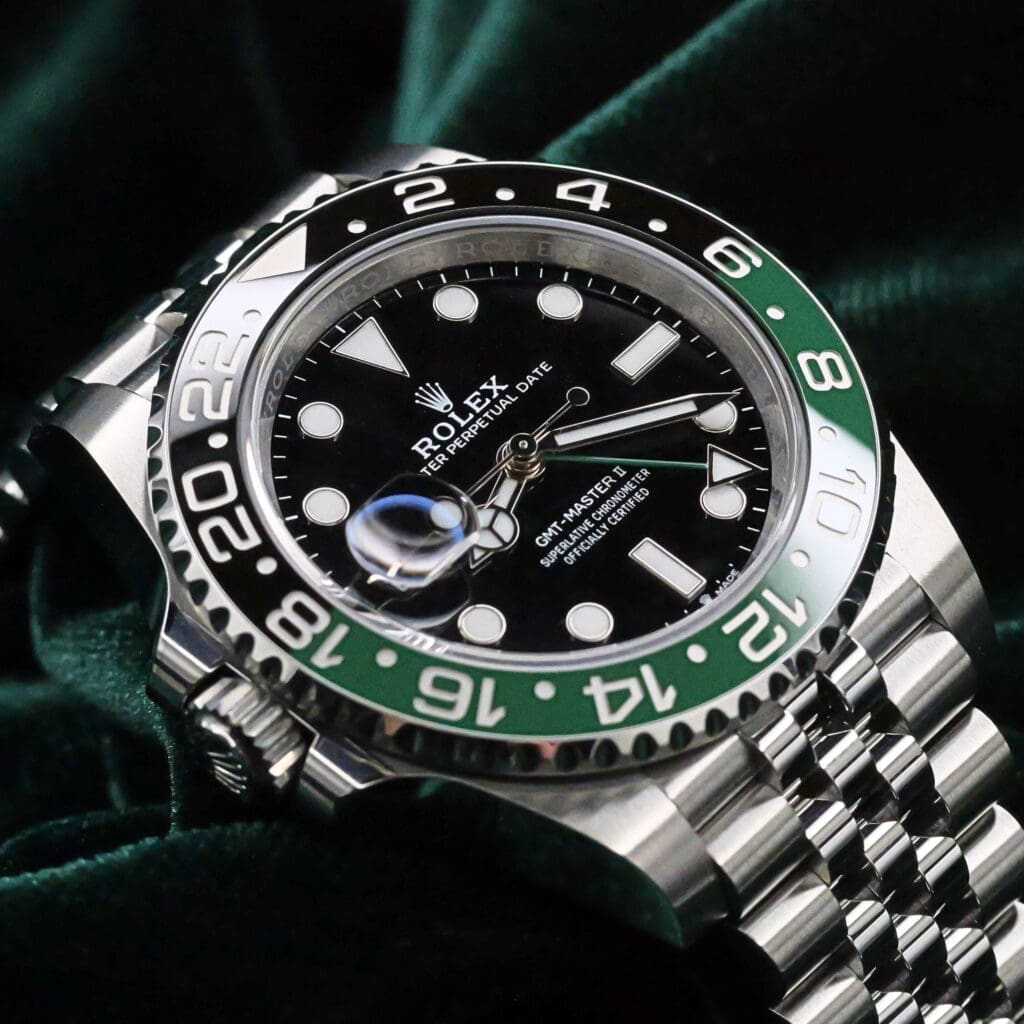 2025 NEW UNWORN Rolex GMT-Master II "Sprite" Black Dial Green/Black Ceramic Bezel Jubilee Bracelet Stainless Steel 40mm COMPLETE SET 126720VTNR