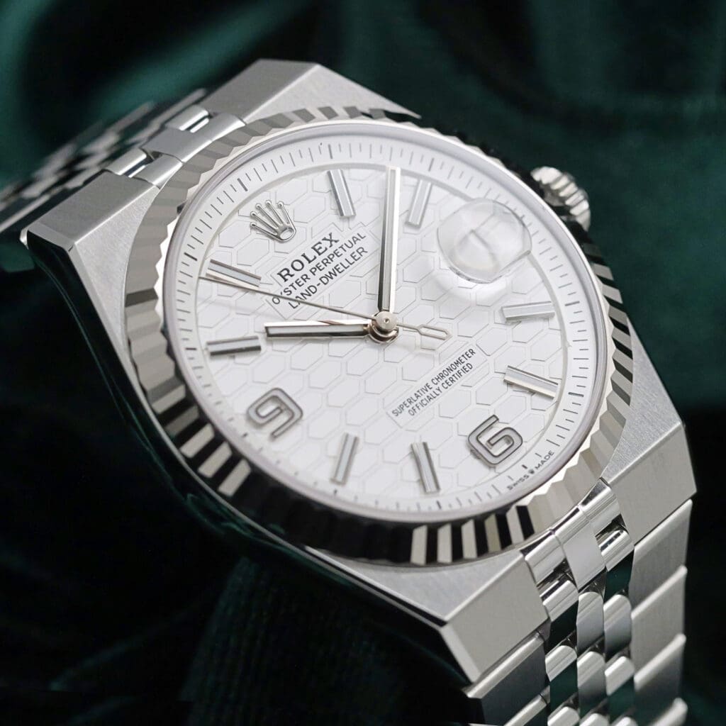 2025 NEW UNWORN Rolex Land-Dweller White Honeycomb Motif Dial White Gold Fluted Bezel Flat Jubilee Bracelet Stainless Steel 40mm COMPLETE SET 127334-0001