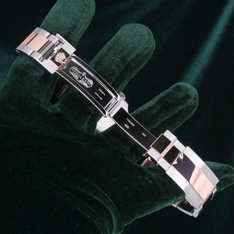 17 - buckle or clasp open