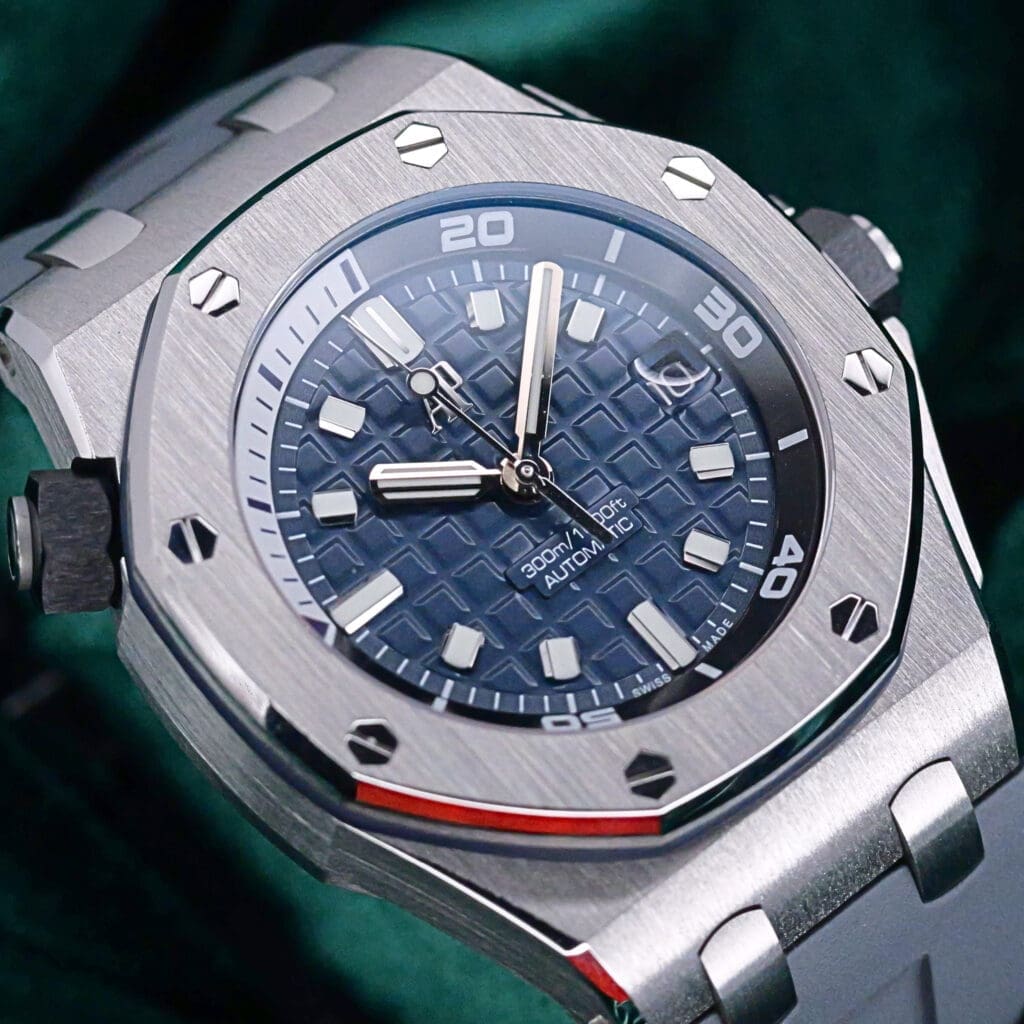Audemars Piguet Royal Oak Offshore Diver Blue Dial Gray Rubber Strap Stainless Steel 42mm MINT CONDITION COMPLETE SET 15720ST.OO.A027CA.01