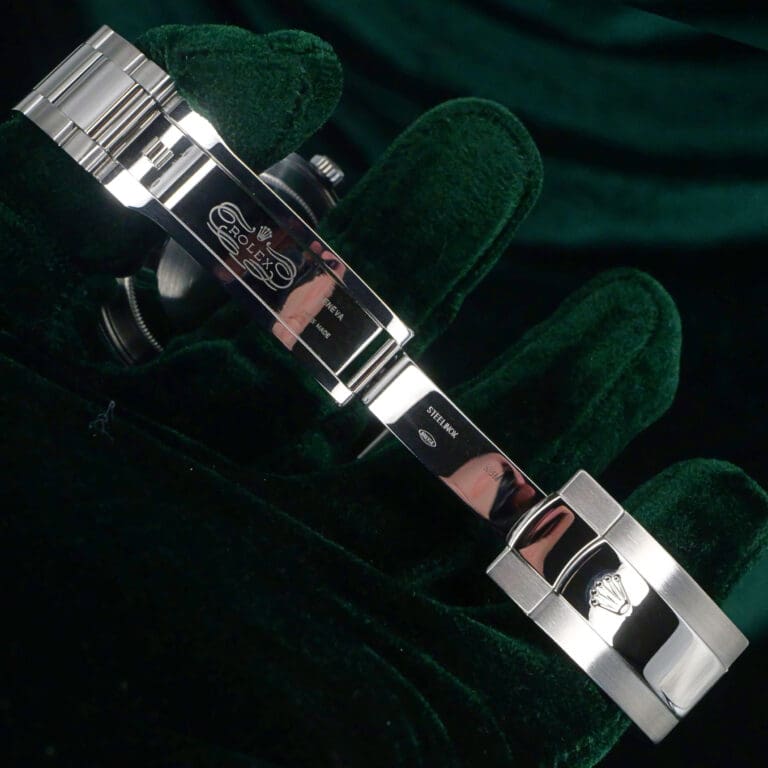17 - buckle or clasp open