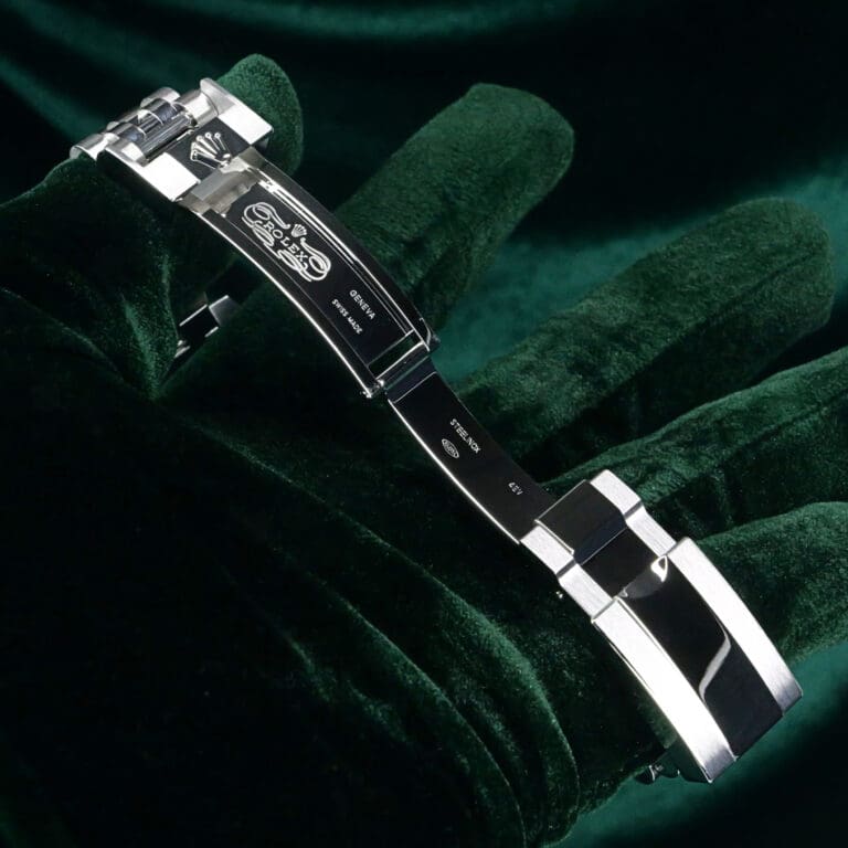 17 - buckle or clasp open