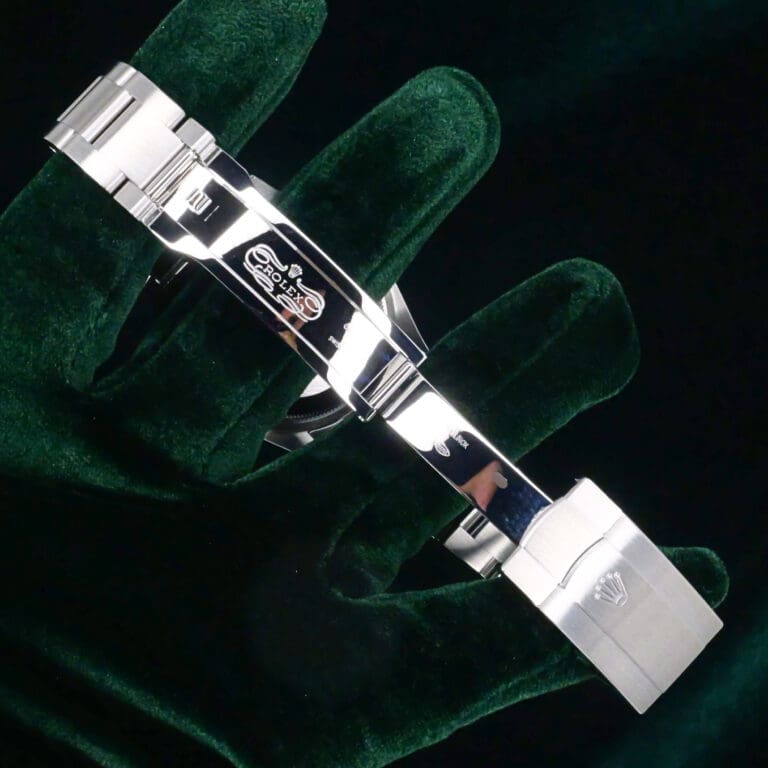 17 - buckle or clasp open