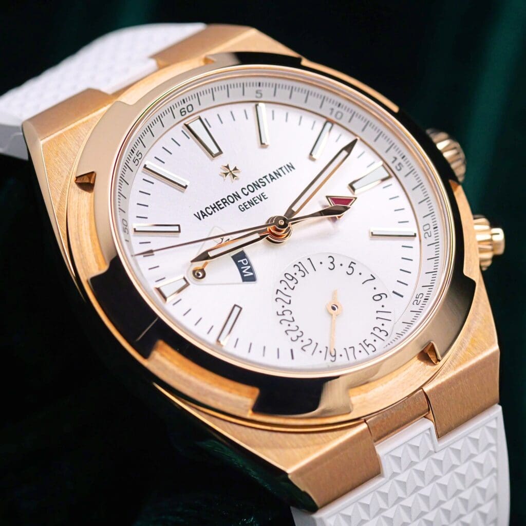 Vacheron Constantin Overseas Dual Time Silver Dial 18K Rose Gold White Rubber Strap 41mm MINT CONDITION COMPLETE SET 7900V/000R-B336
