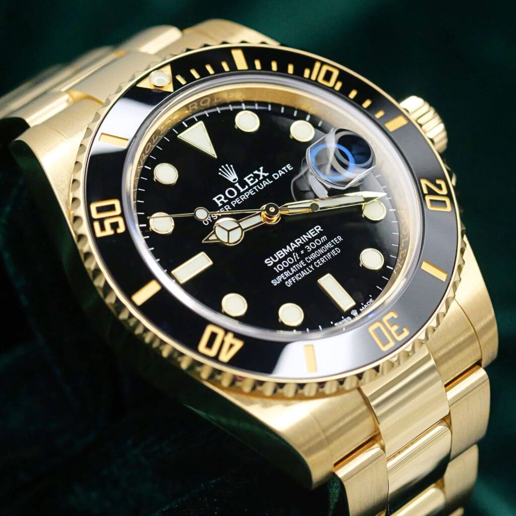 Rolex Submariner Date Black Dial Black Bezel Oyster Bracelet 18K Yellow Gold 41mm MINT CONDITION COMPLETE SET 126618LN