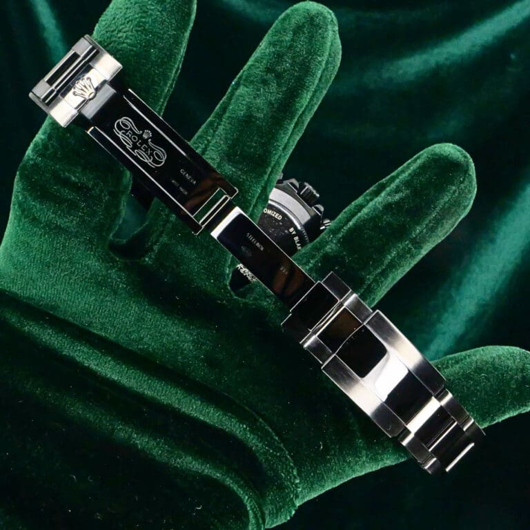 17 - buckle or clasp open