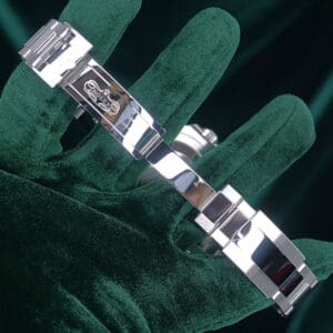 17 - buckle or clasp open