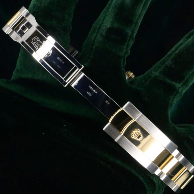 17 - buckle or clasp open