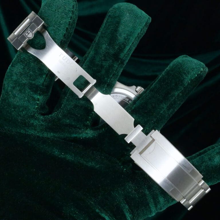 17 - buckle or clasp open