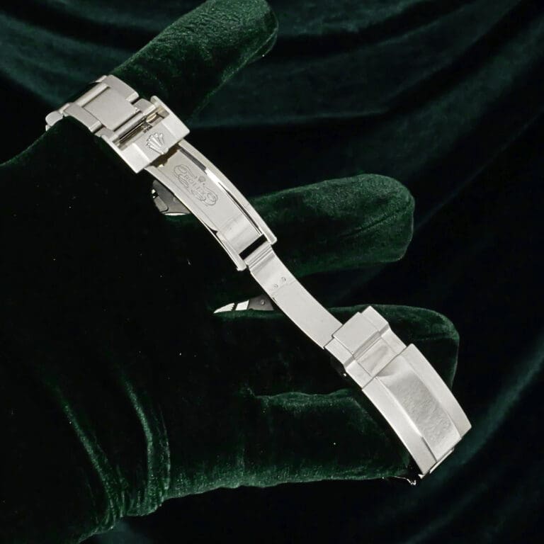 17 - buckle or clasp open