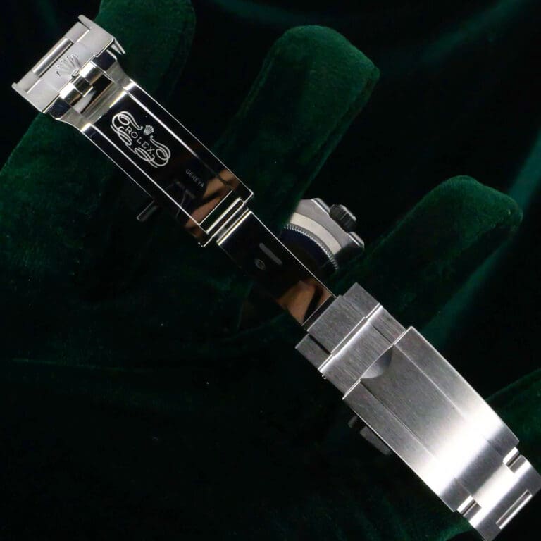 17 - buckle or clasp open