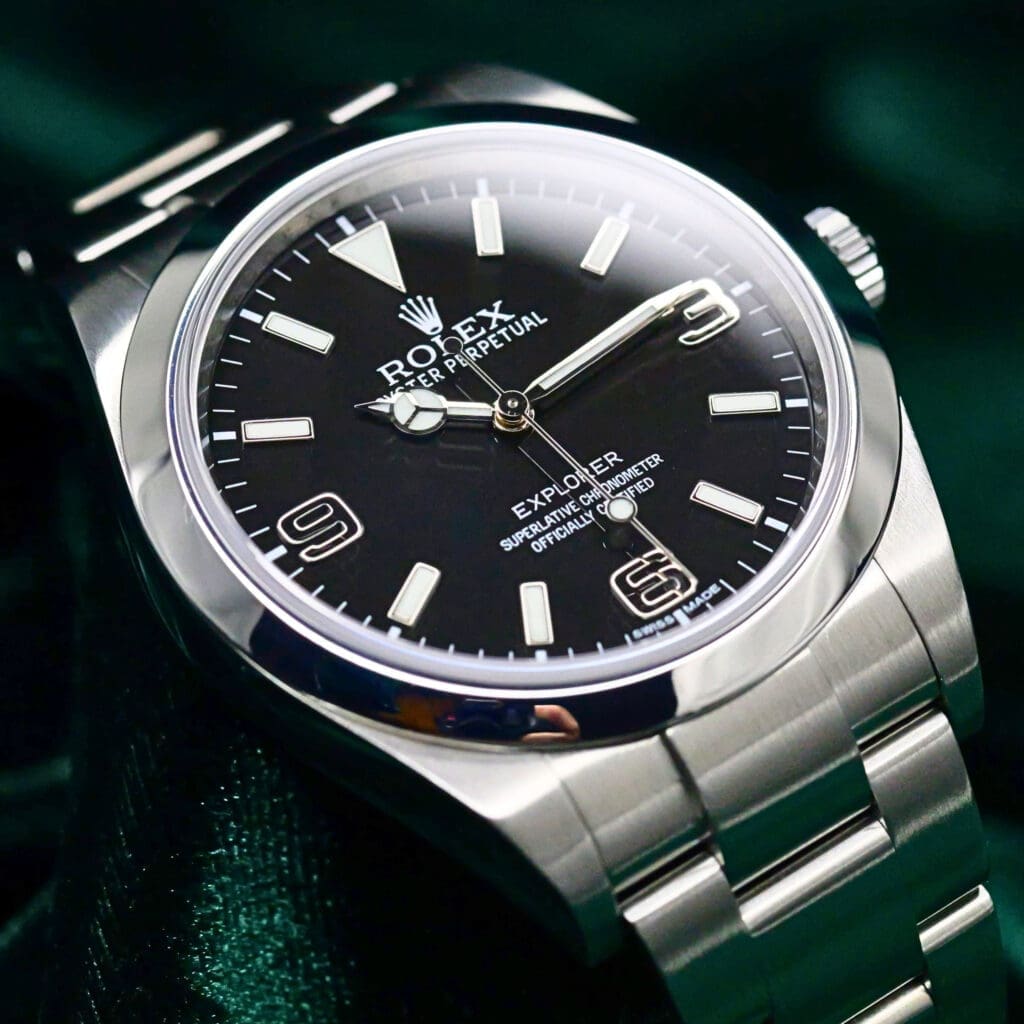 Rolex Explorer 1 Black Dial Stainless Steel 39mm MINT CONDITION COMPLETE SET 214270