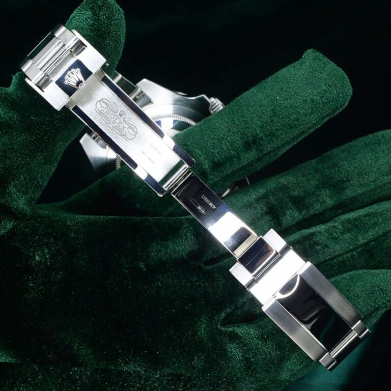 17 - buckle or clasp open